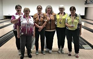 68e91fac153bd_podiumdoublettehonneurdamesnas.jpg